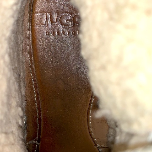 UGG shearling and leather rubber bottom boot. - Picture 8 of 8